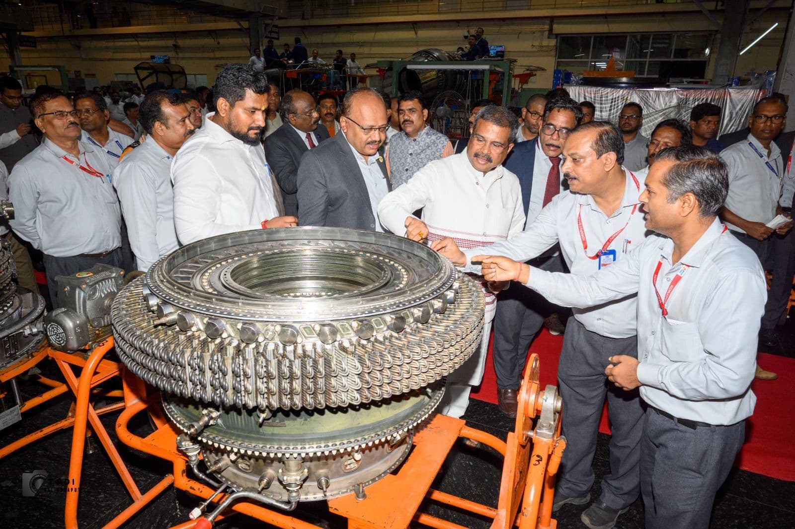 Bhubaneswar News: कोरापुट में एचएएल केंद्रित मजबूत एमएसएमइ क्लस्टर विकसित करें : धर्मेंद्र प्रधान