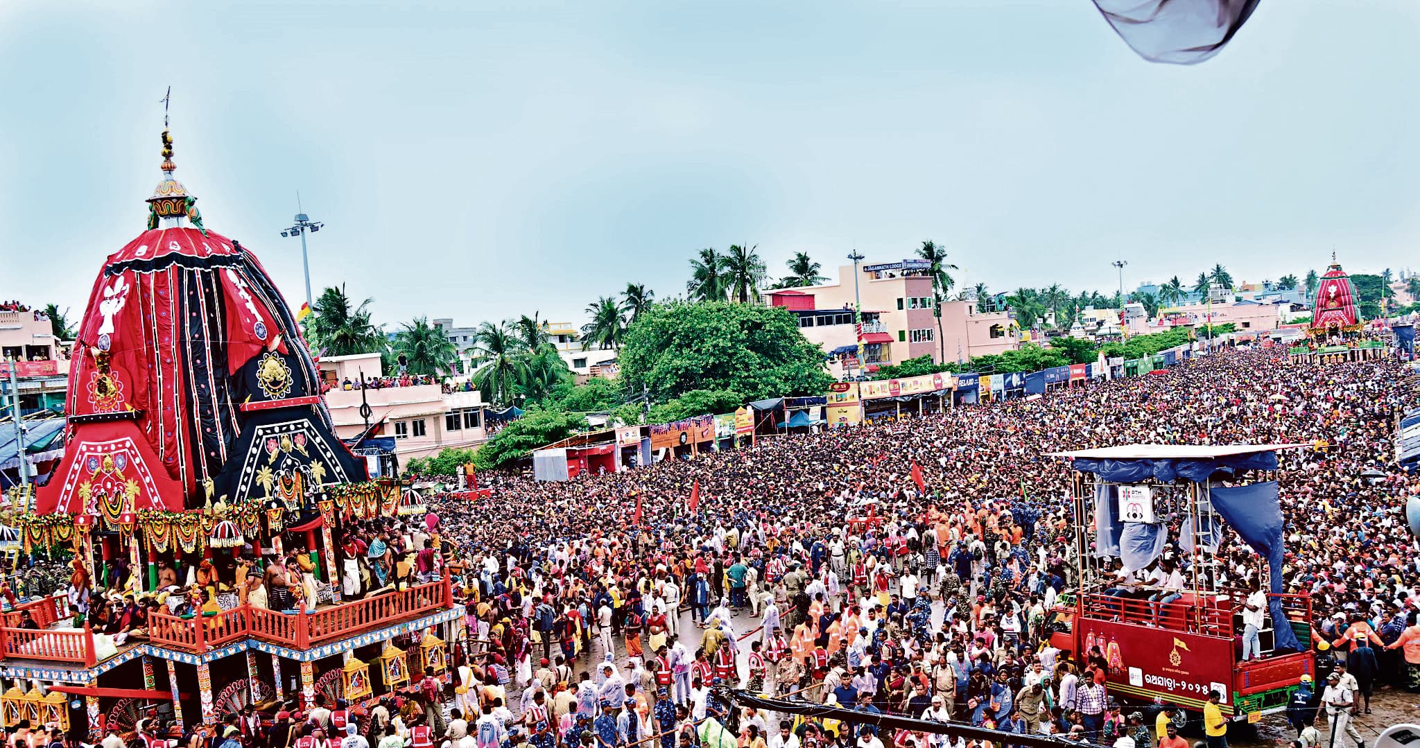 Bhubaneswar News: जय जगन्नाथ से गूंजा बड़दांड, भक्तों में दिखा उत्साह