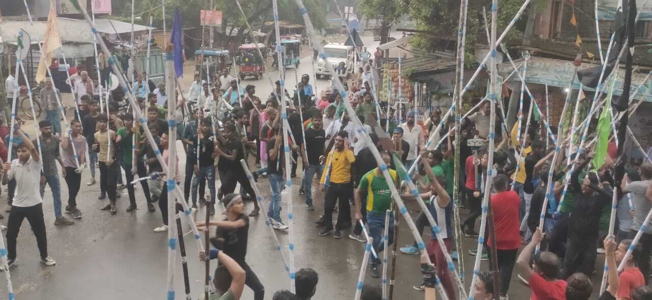 हथुआ में सौहार्दपूर्वक निकाला गया मुहर्रम का जुलूस