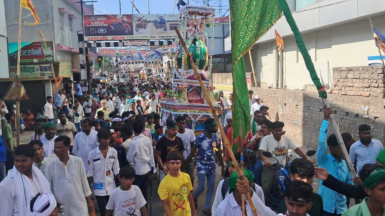 Samastipur News:शोहदा-ए-कर्बला की याद में नम हुई आंखे, या हुसैन अलविदा की गूंजी सदाएं