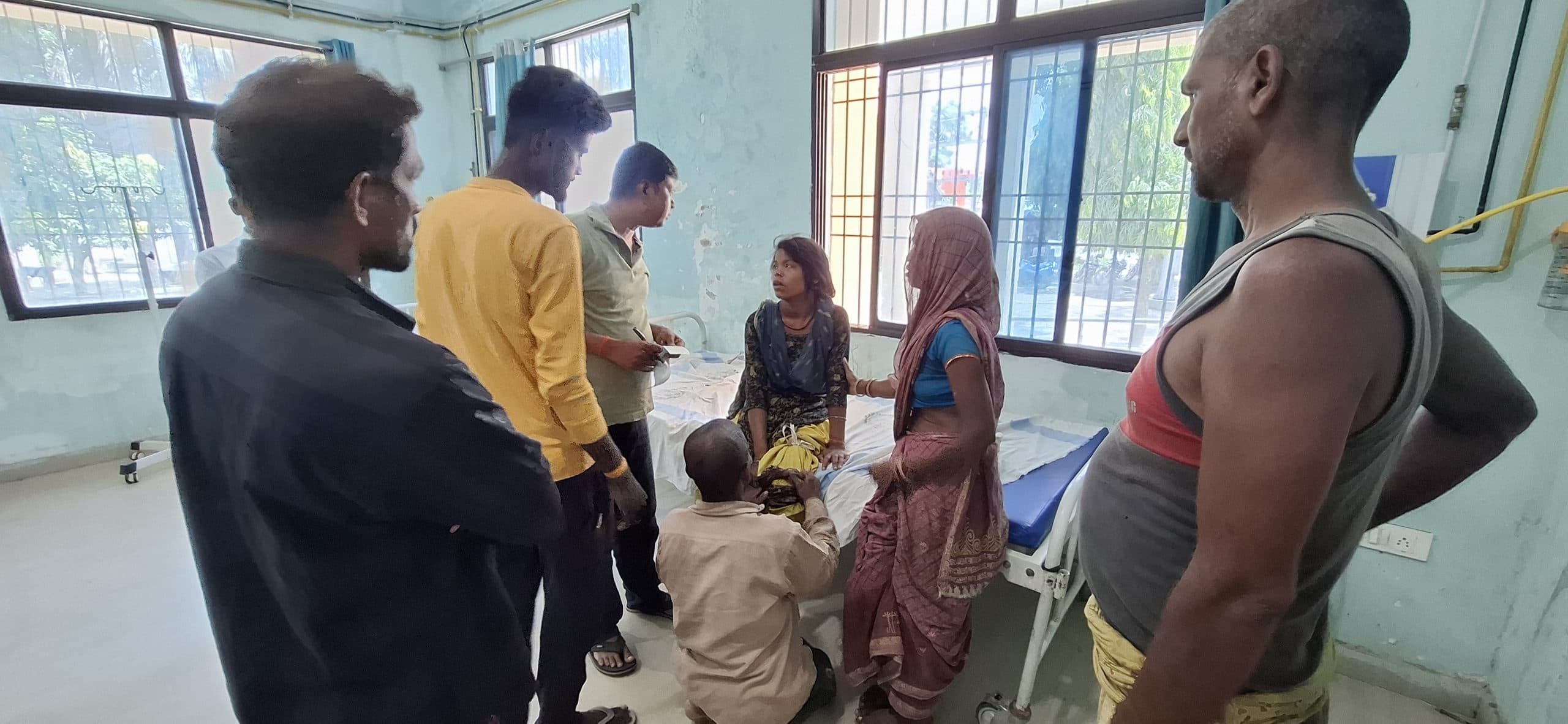 सर्पदंश से युवती जख्मी, चल रहा इलाज