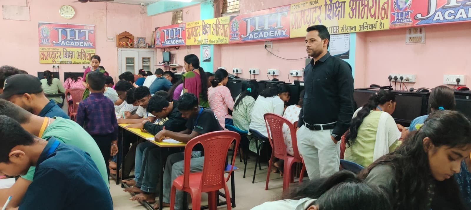 दक्षता जांच परीक्षा 70 विद्यार्थी शामिल