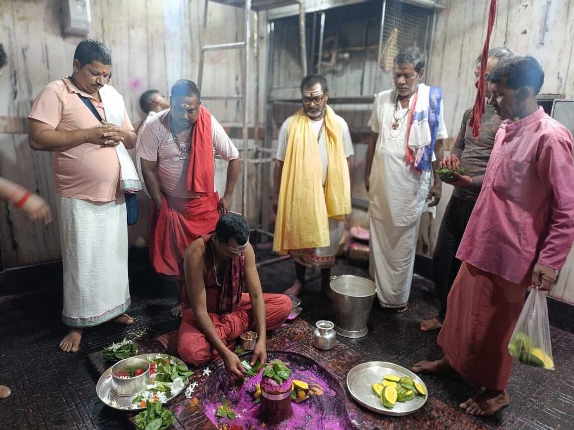 आद्रा नक्षत्र में पुजारी ने की फौजदारीनाथ की विशेष पूजा