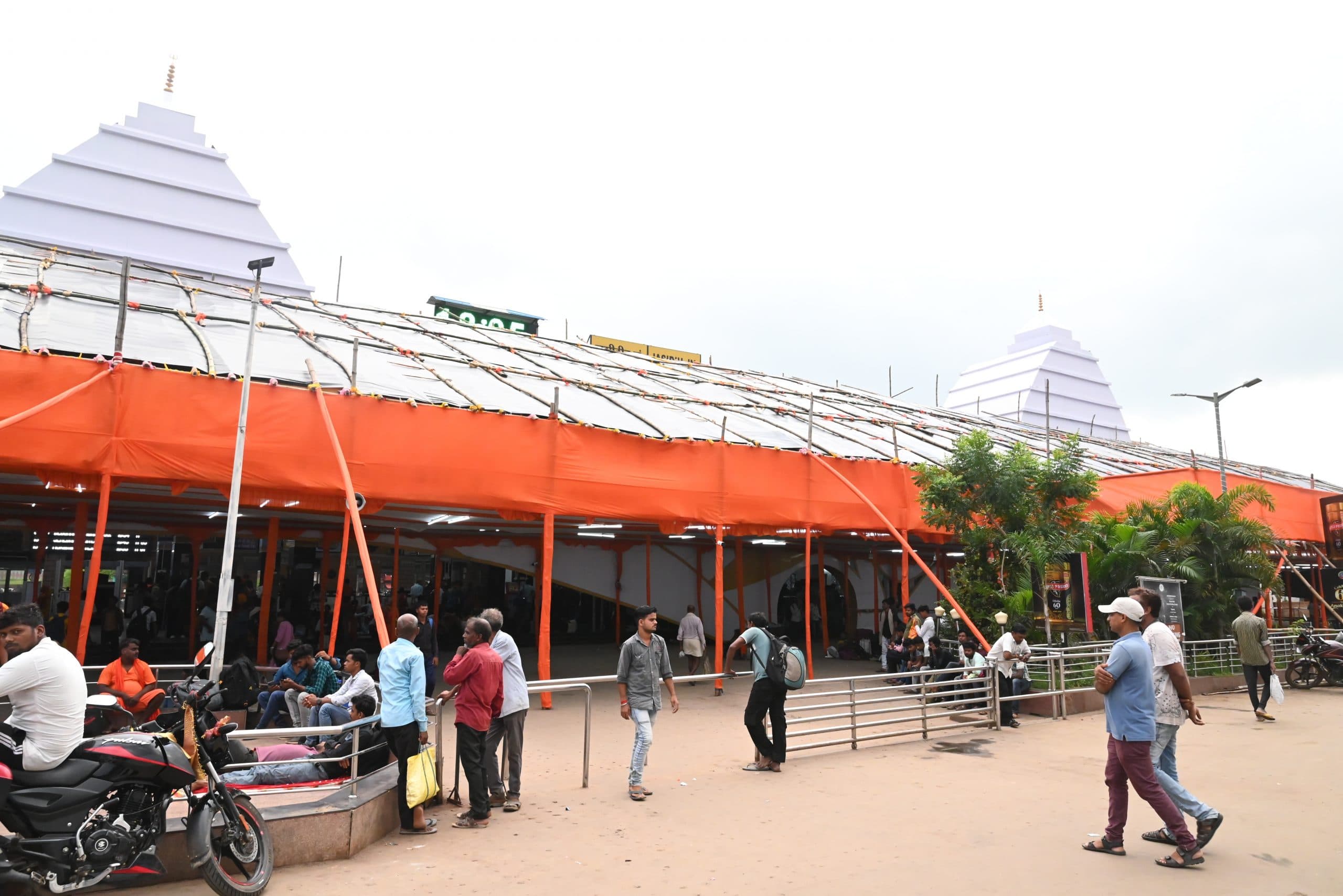 Deoghar News : श्रावणी मेला : रेलवे स्टेशनों पर बनाये गये पंडाल, सुरक्षा व सुविधा पर जोर