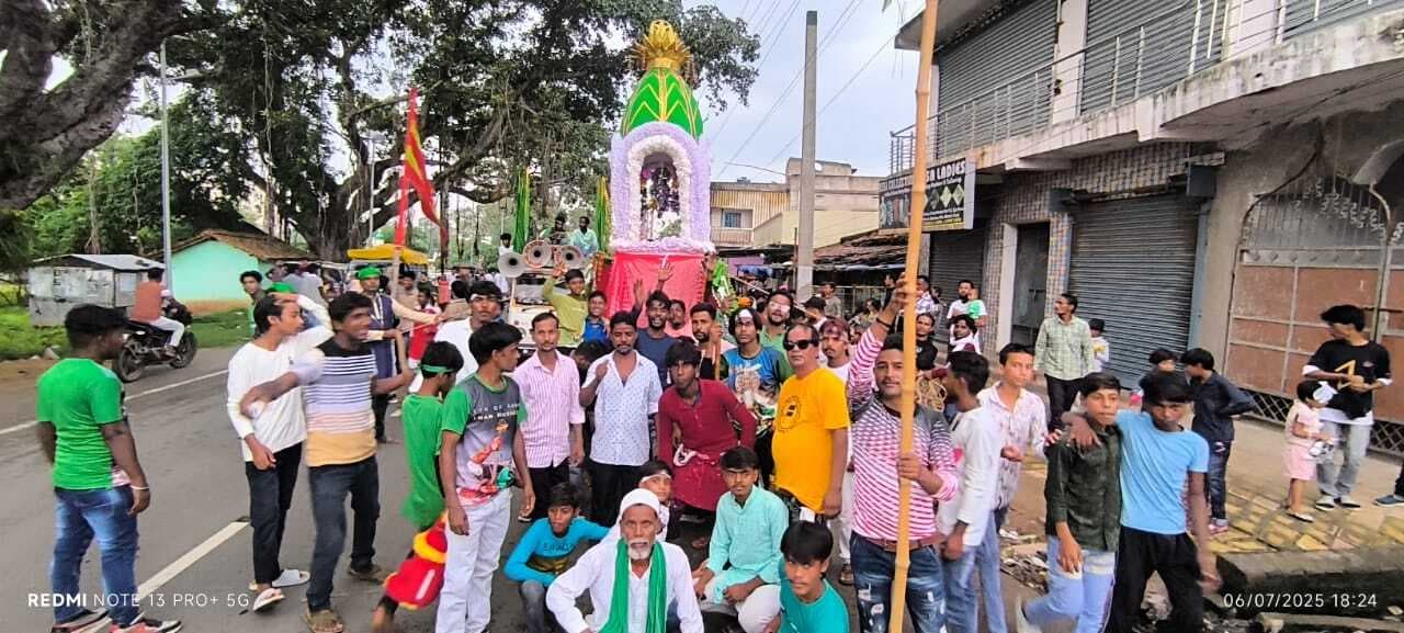 या अली, या हुसैन से गूंजा मधुपुर, अखाड़े में खिलाड़ियों ने दिखाये करतब