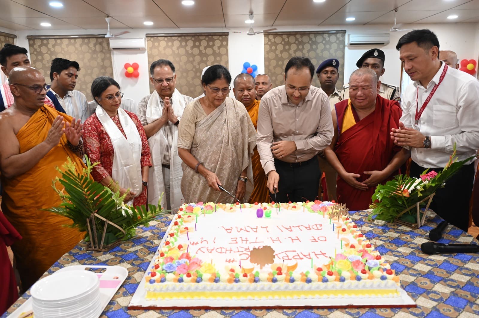 Gaya News : दलाई लामा के 90वें जन्मदिवस पर विशेष पूजा और शोभायात्रा