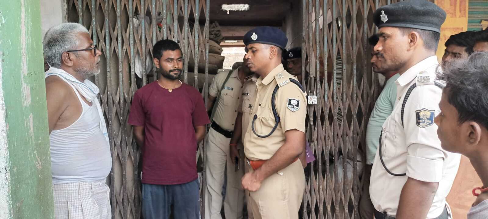 Motihari: किराना दुकानदार की चाकू घोंप व गला घोंट कर हत्या