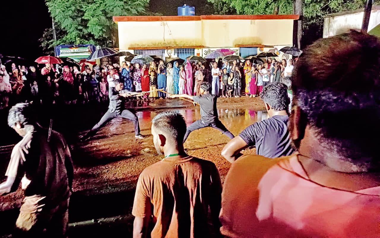 East Singhbhum News : झमाझम बारिश के बीच उत्साह के साथ चाकुलिया में निकाला गया मुहर्रम का जुलूस