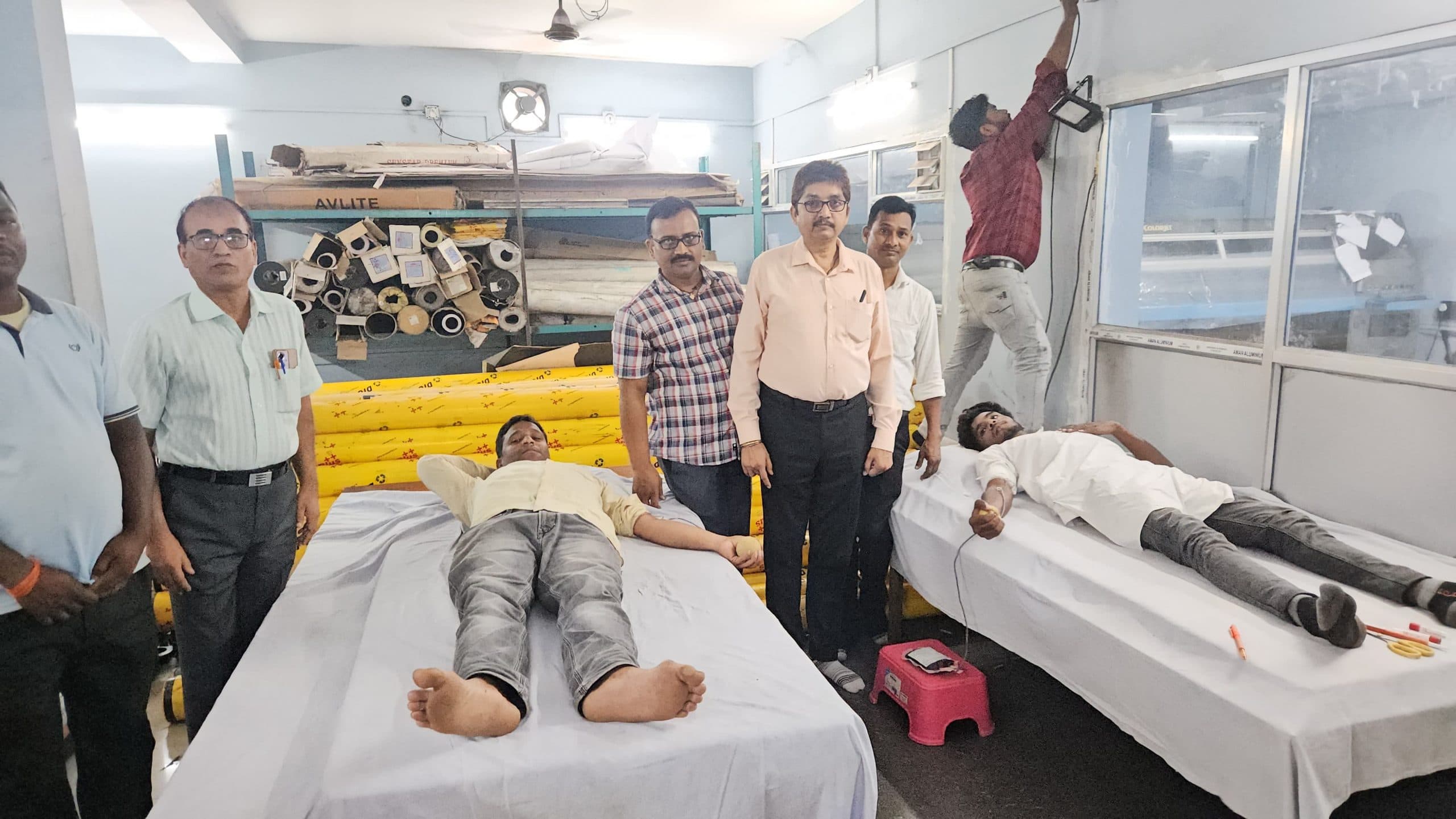 Giridih News :शिविर में सौ यूनिट रक्त संग्रह