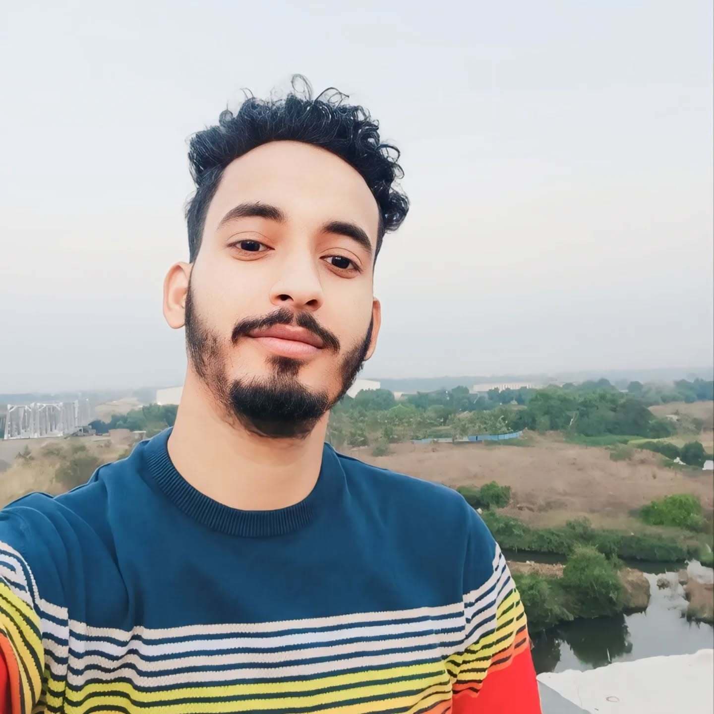 Ranchi News  : एक झलक पाने के लिए माही के घर के बाहर जुटे फैंस