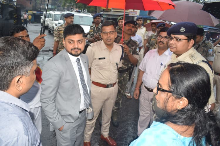 Dhanbad News: डीसी-एसएसपी ने झरिया, बलियापुर व निरसा-चिरकुंडा में लिया सुरक्षा का जायजा