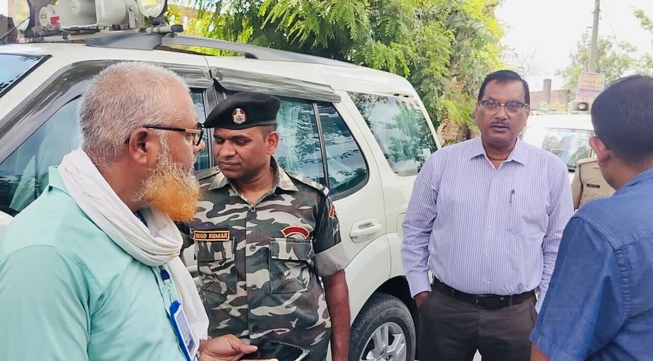 मतदाता सूची पुनरीक्षण में लापरवाही पर डीएम सख्त, एलइओ और बीएलओ पर एफआइआर का निर्देश