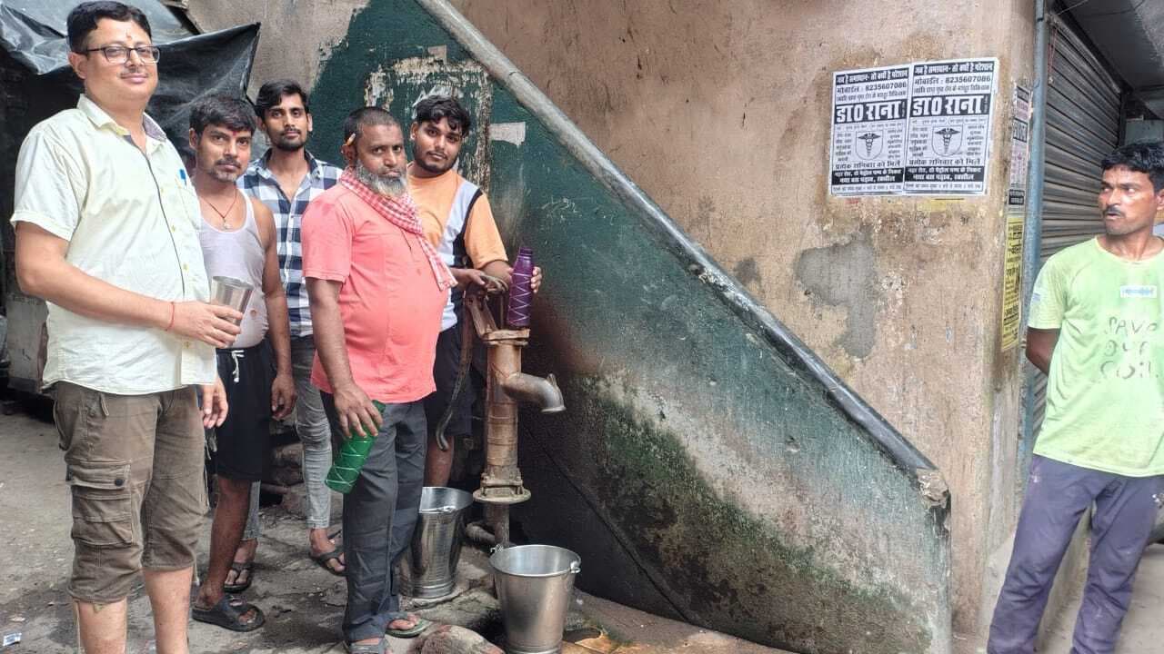 Motihari: शहर में पानी का संकट गहराने से लोगों की बढ़ी परेशानी