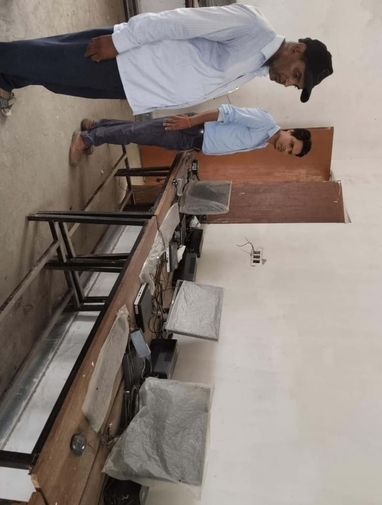 उच्चतर माध्यमिक विद्यालय भोजछापर में कंप्यूटर कक्ष का ताला तोड़कर चोरी