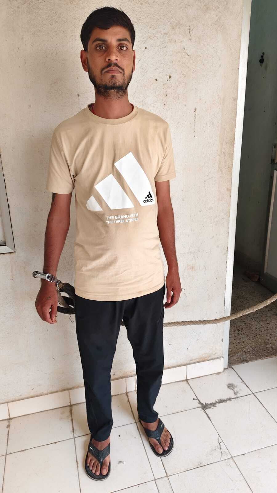 वारंटी अभियुक्त गौतम यादव गिरफ्तार, जेल भेजा गया