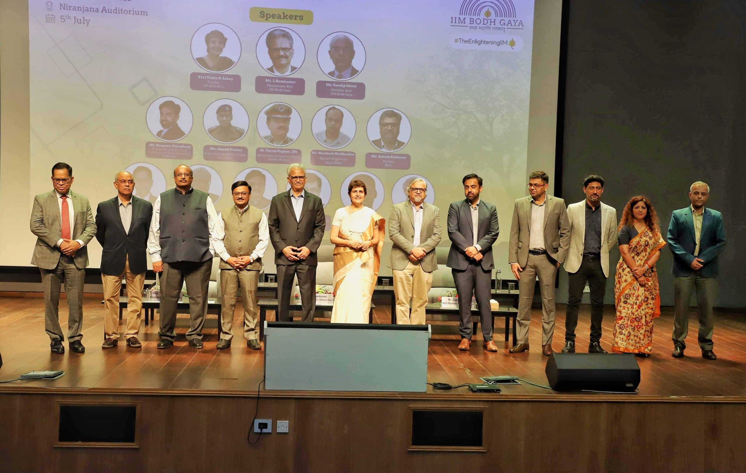 साइबर अपराध व सुरक्षा के महत्व पर दी जानकारी