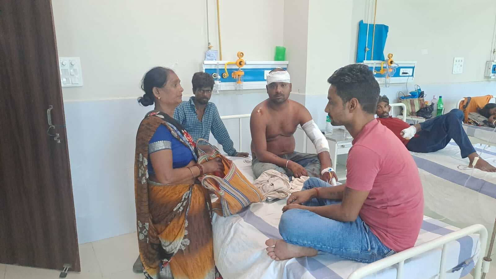 मृत मां की राशि को लेकर दो भाइयों के बीच मारपीट, चार घायल