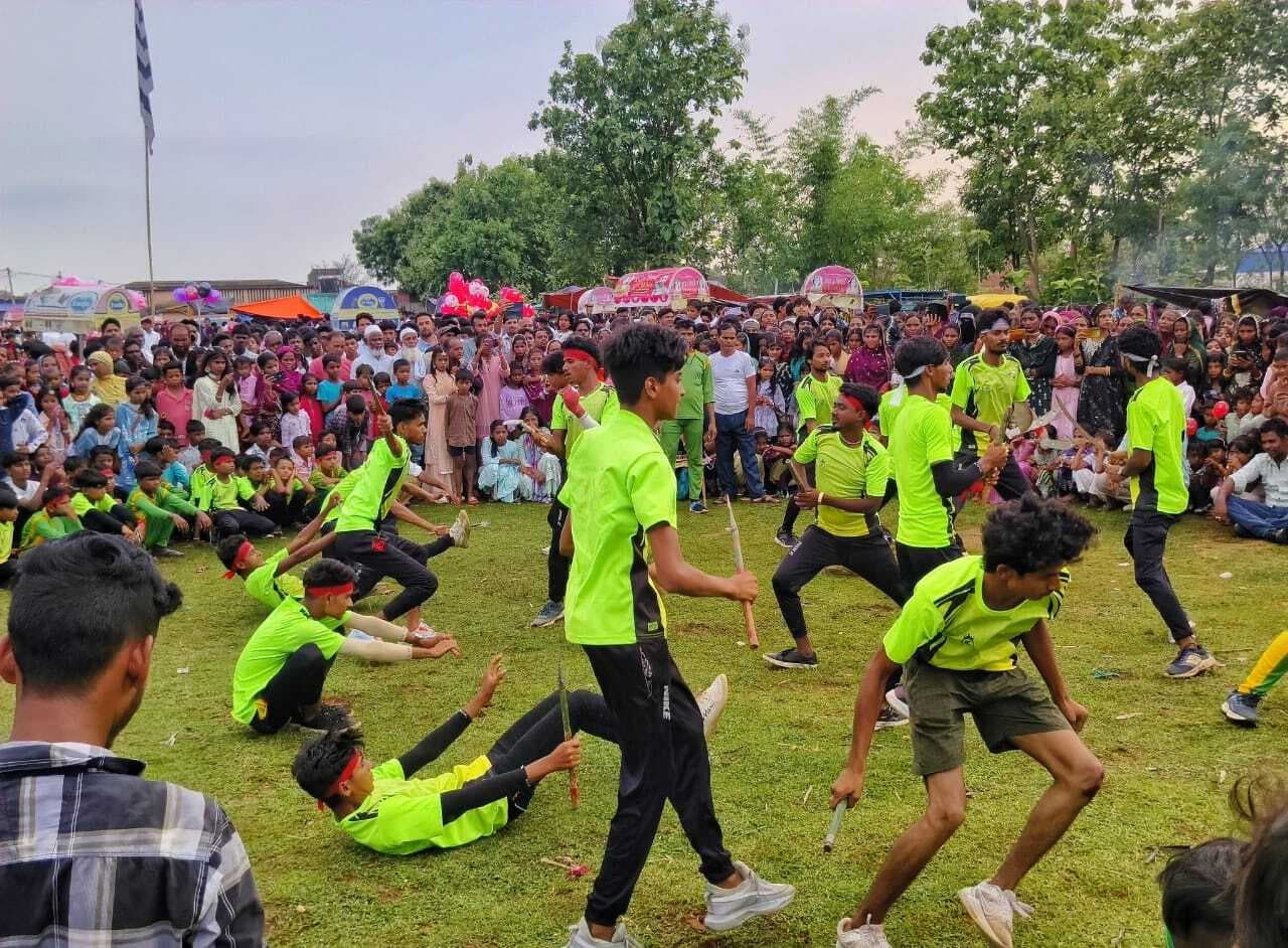 मुहर्रम पर ताजिया निकालकर हजरत इमाम हुसैन की शहादत को किया याद