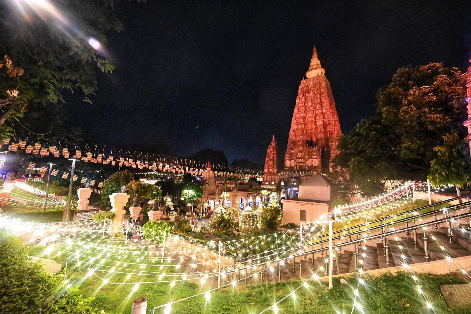 कांवरियों के आगमन को लेकर महाबोधि मंदिर की बढ़ी सुरक्षा