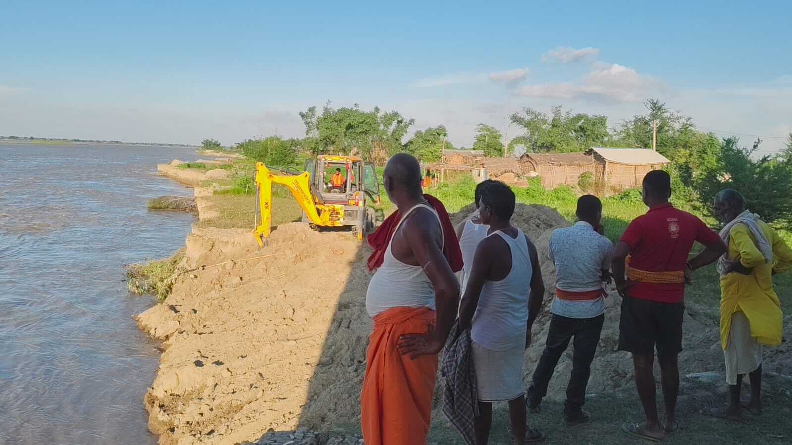 प्रशासन की टूटी नींद, शिशवा में फ्लड फाइटिंग का कार्य हुआ शुरु