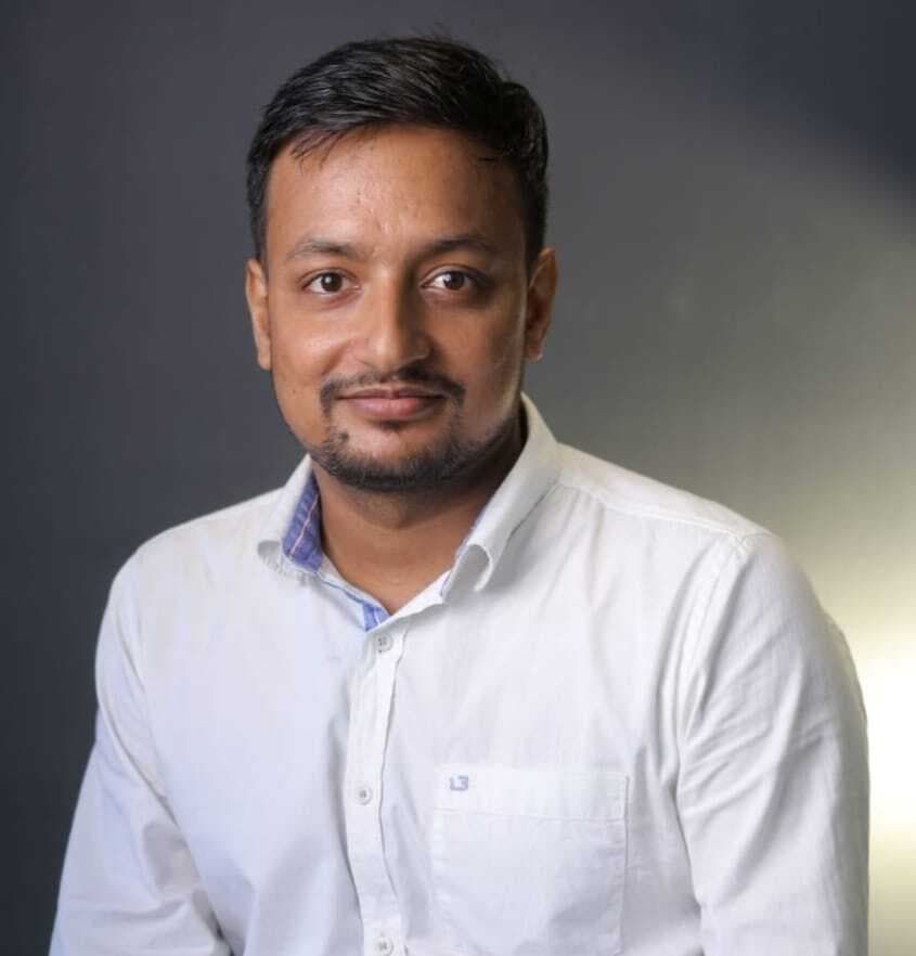 Madhubani News : प्रियरंजन सीए परीक्षा पास कर क्षेत्र का बढ़ाया मान