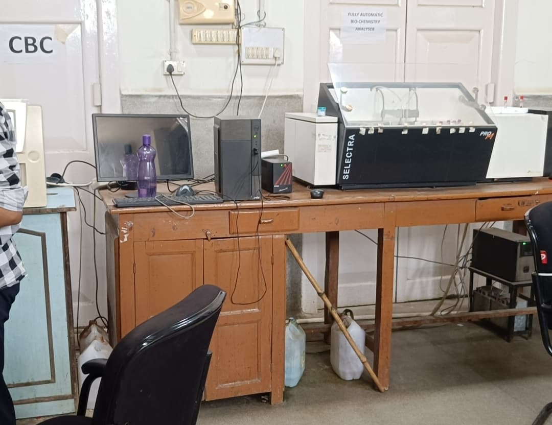 Motihari: सदर अस्पताल लैब का मशीन खराब, ब्लड के 50 तरह की जांच प्रभावित