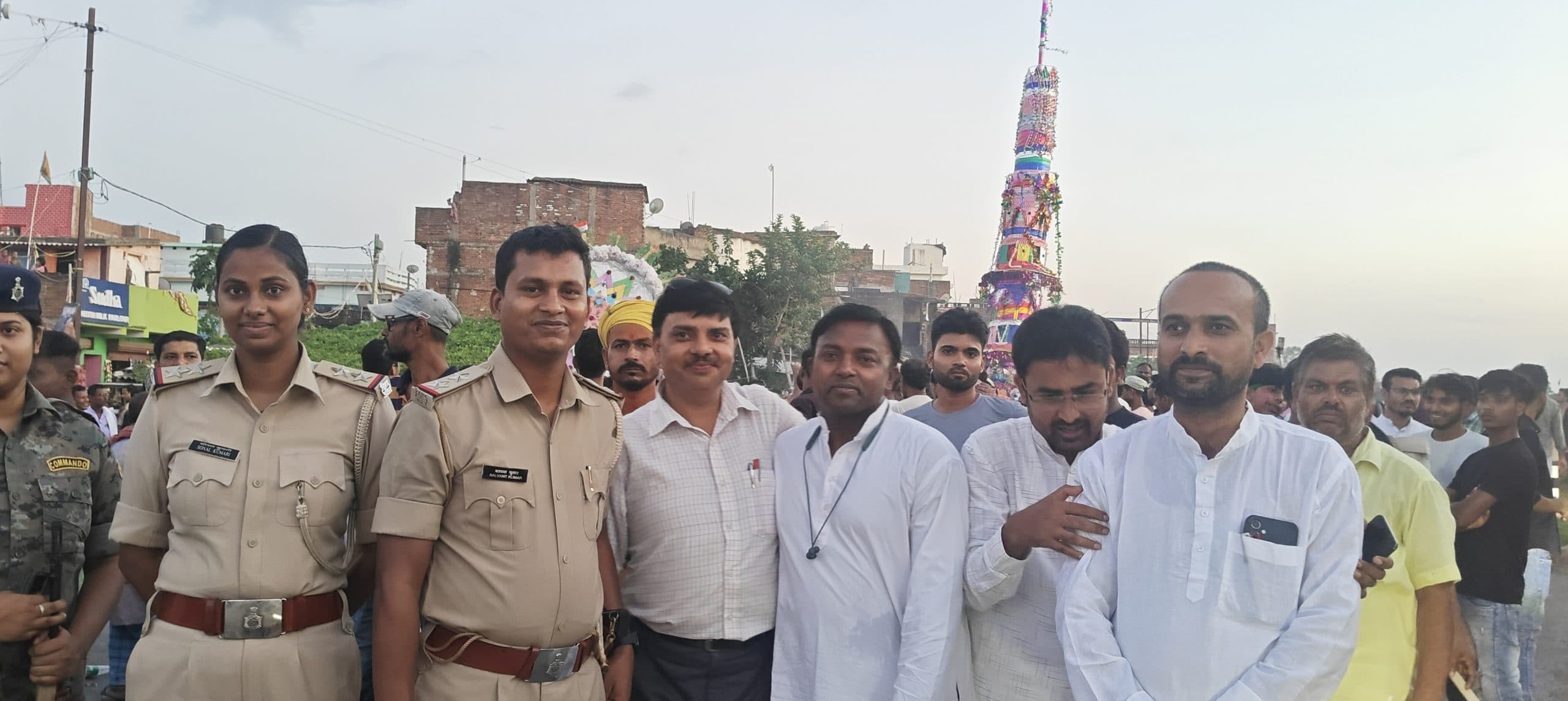 Madhubani News : कड़ी सुरक्षा व्यवस्था के बीच किया गया ताजिया मिलान