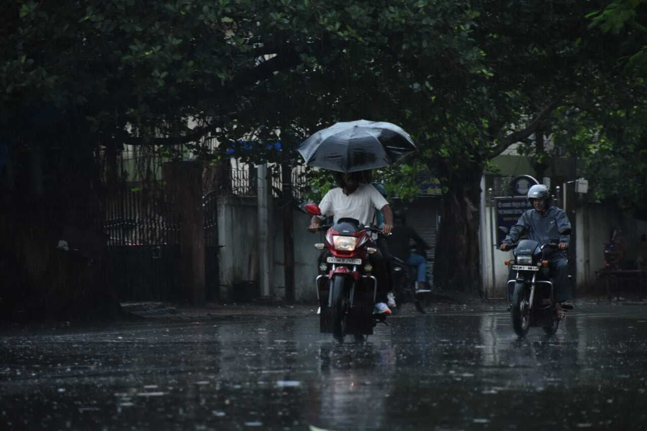 Dhanbad News : अच्छी बारिश के बावजूद उद्यान विभाग की लेटलतीफी से बागवानी गतिविधियां ठप, किसान परेशान