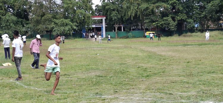 प्रखंड स्तरीय मशाल प्रतियोगिता का भव्य समापन, खिलाड़ी हुए सम्मानित