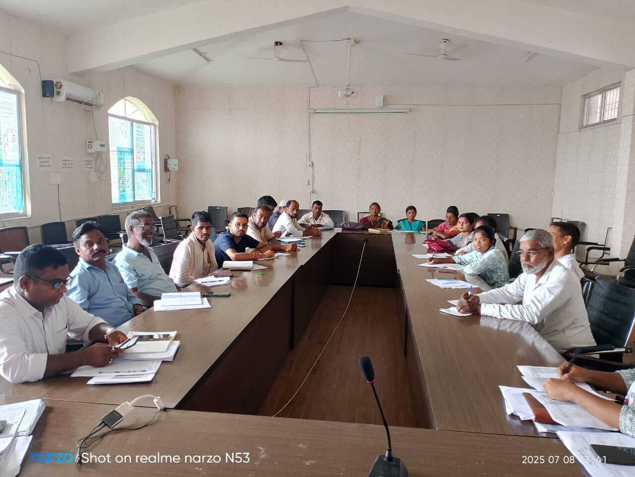 पंचायत सचिव अबुआ आवासों में बनवायें शौचालय : बीपीआरओ