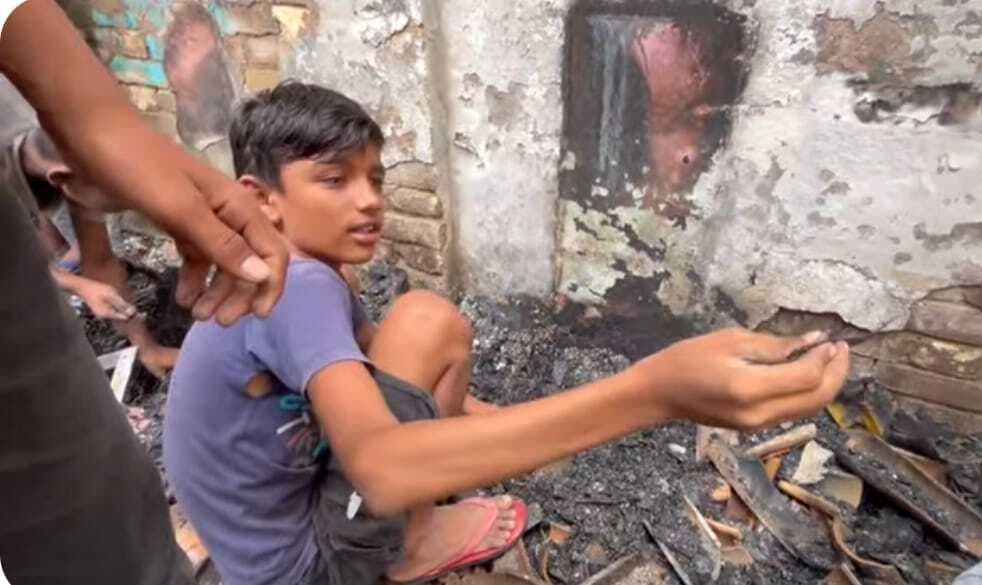 Samastipur News:रायपुर बुजुर्ग में आधा दर्जन दुकान खाक, लाखों का नुकसान