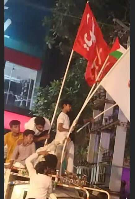 ताजिया जुलूस में लहराये फिलिस्तीनी झंडे