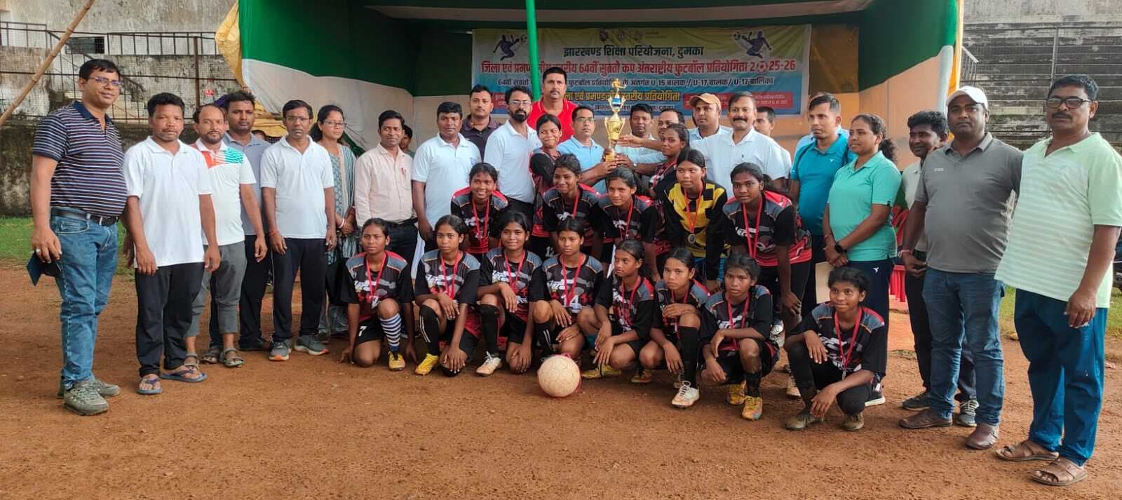 अंडर-17 बालिका में दुमका ने शिकारीपाड़ा को हराया