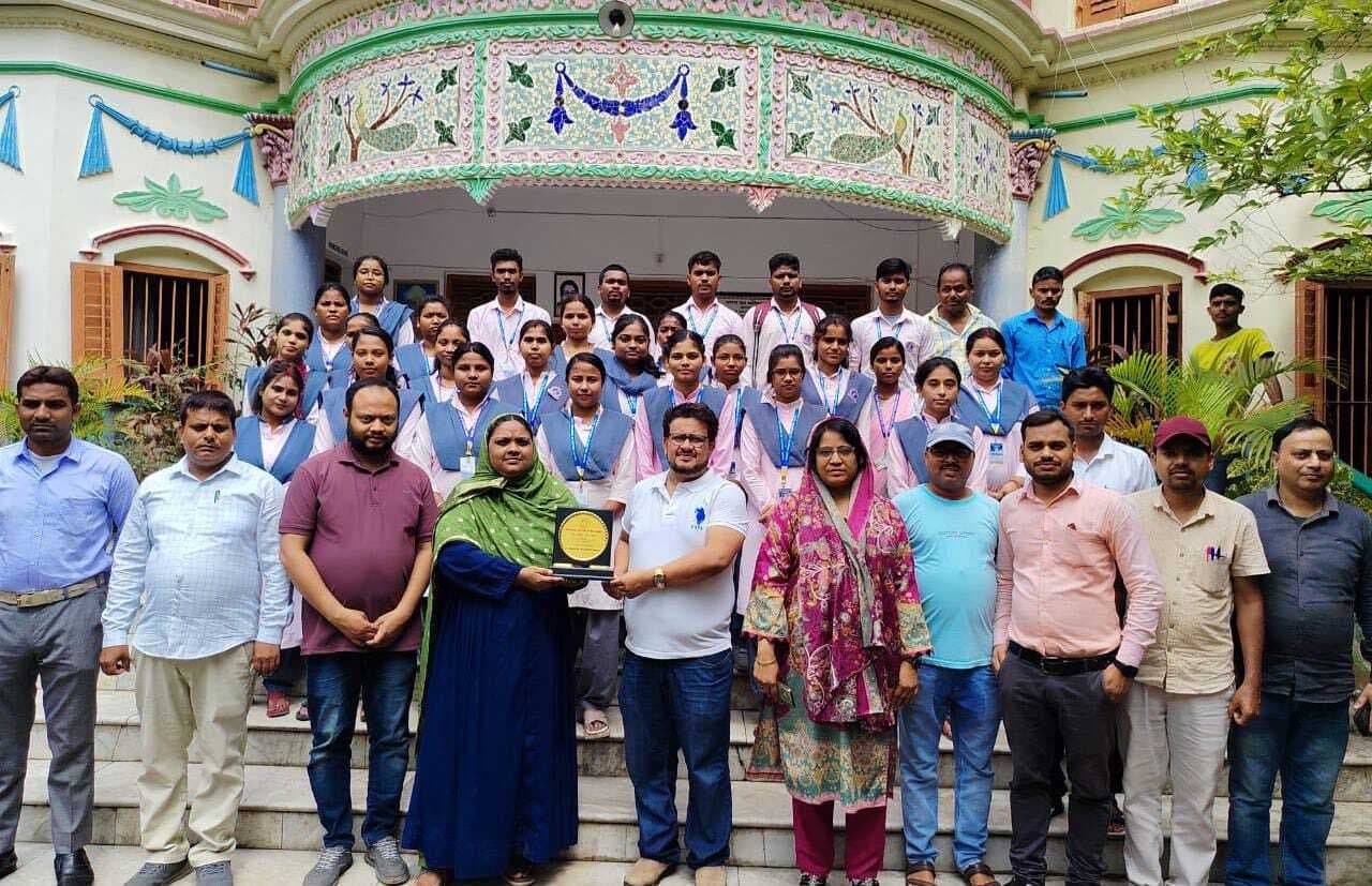 बीएड कॉलेज के सचिव का किया गया अभिनंदन