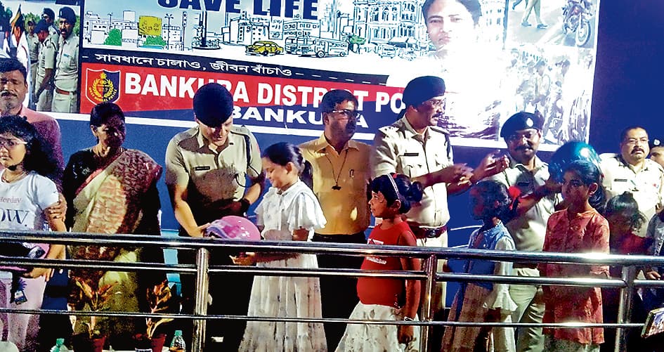 बांकुड़ा में सड़क सुरक्षा सप्ताह समारोह संपन्न