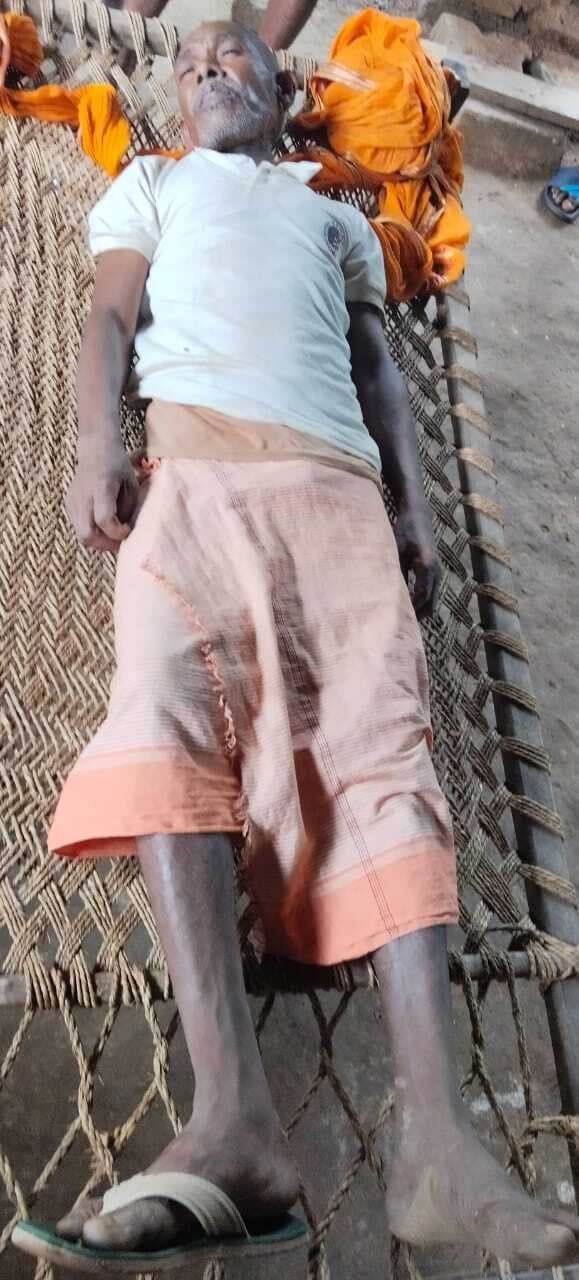 Chaibasa News : पत्नी के मायके जाने से परेशान पति ने फांसी लगाकर जान दी