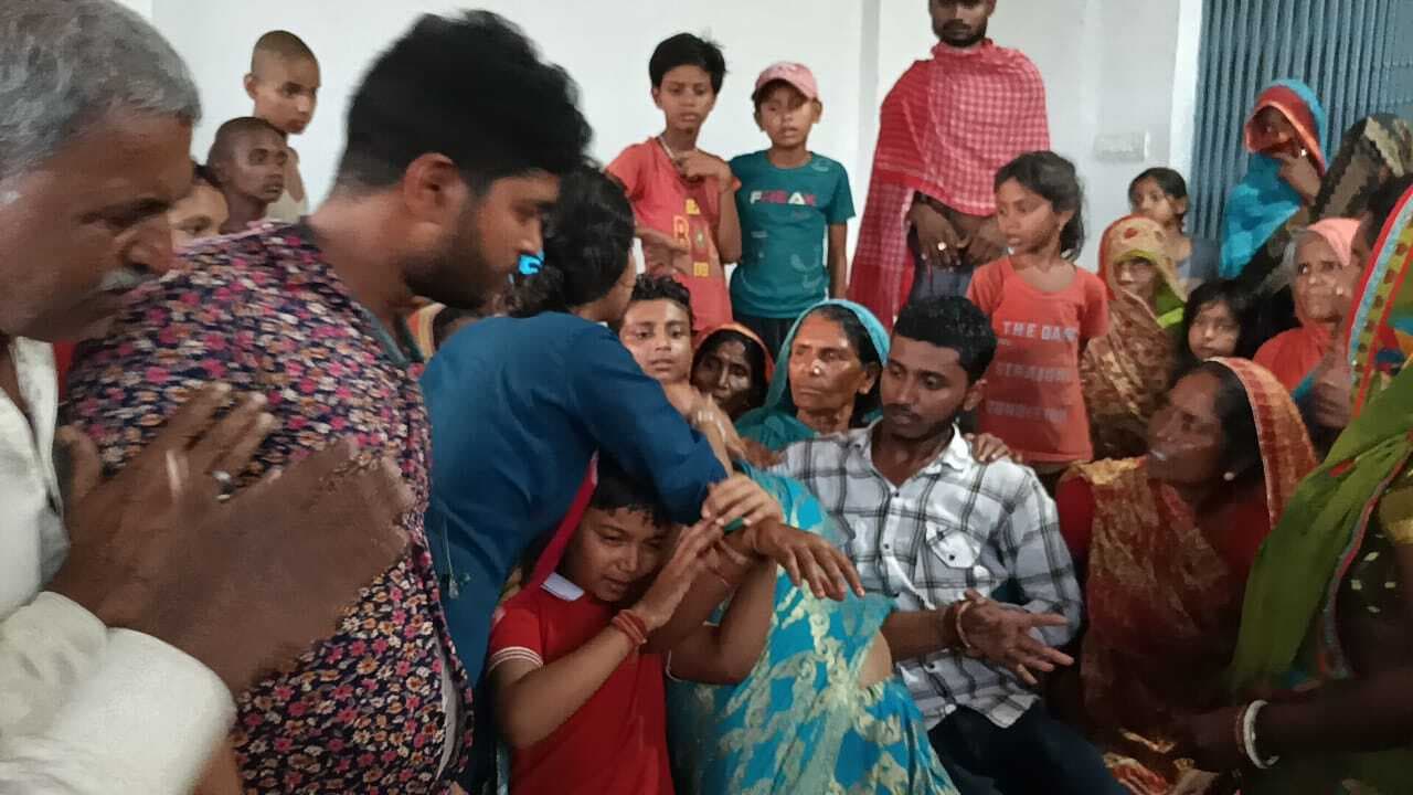 Madhubani News : चंदन का शव बथनाहा पहुंचते ही मचा कोहराम