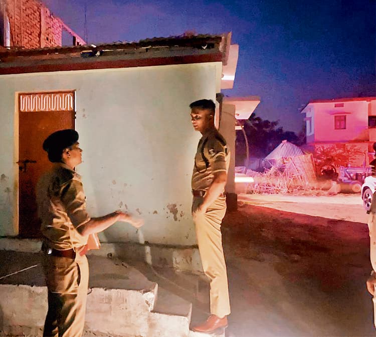 Gopalganj News : ज्योति हत्याकांड में जांच के लिए पकड़ी पहुंचे एसपी, मुखिया के परिजनों को गिरफ्तार करने का आदेश