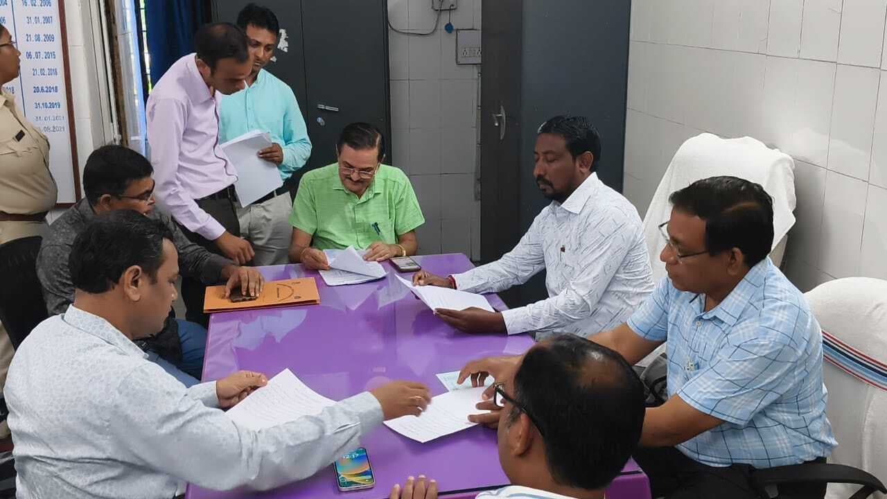 Seraikela Kharsawan News : अस्पताल में मेडिकल टेस्ट हुआ महंगा, पांच की जगह  "10 लगेंगे