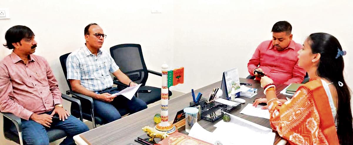 Jamshedpur News : नागरिकों की मूलभूत जरूरतों पर ध्यान नहीं दे रही है टाटा स्टील यूआइएसएल : पूर्णिमा साहू