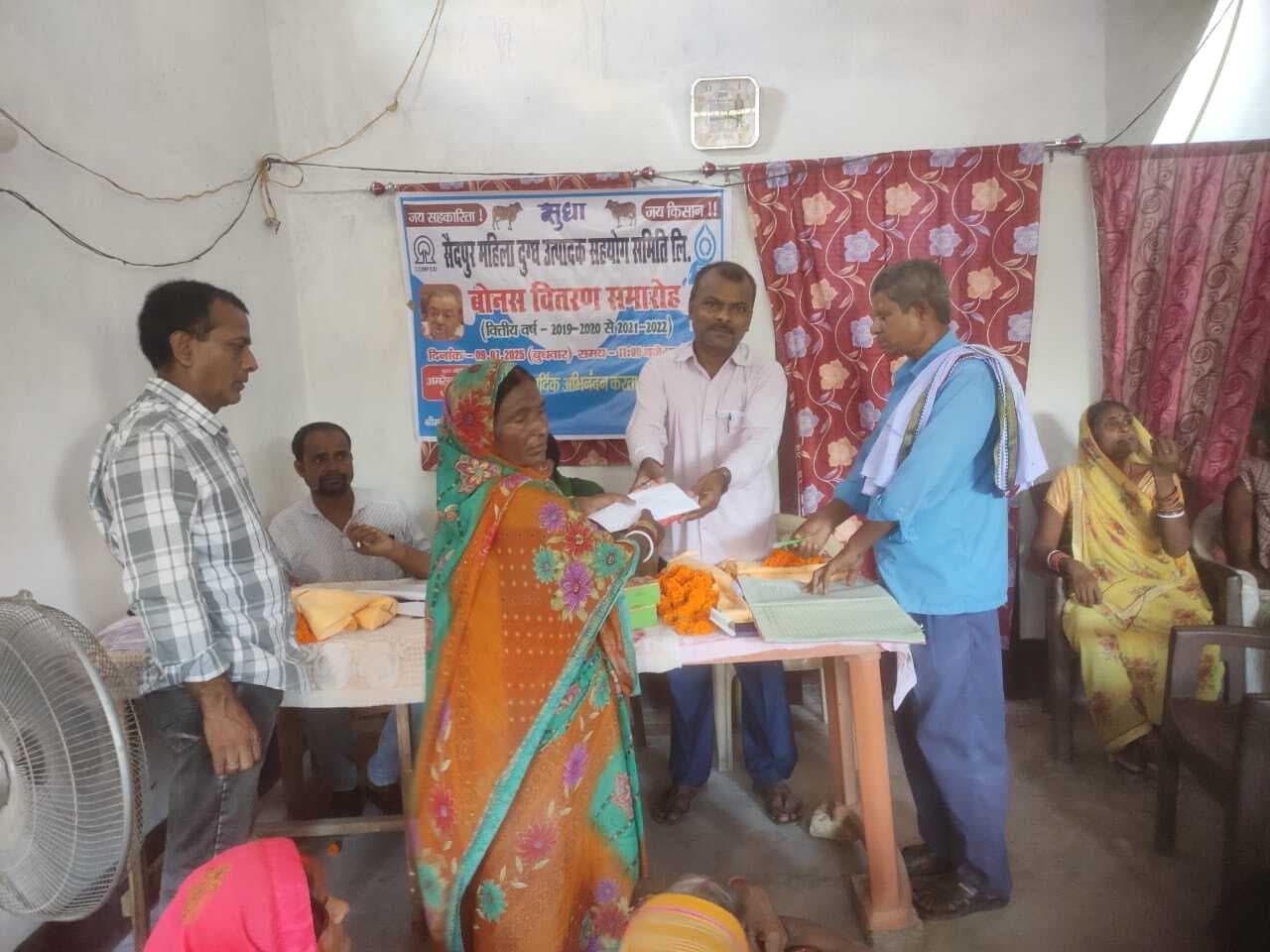 Samastipur News:मवेशी पालन कर किसानों में आ रही आर्थिक समृद्धि