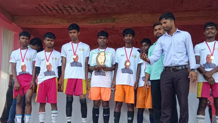 मशाल खेल प्रतियोगिता के समापन पर खिलाड़ियों को किया पुरस्कृत