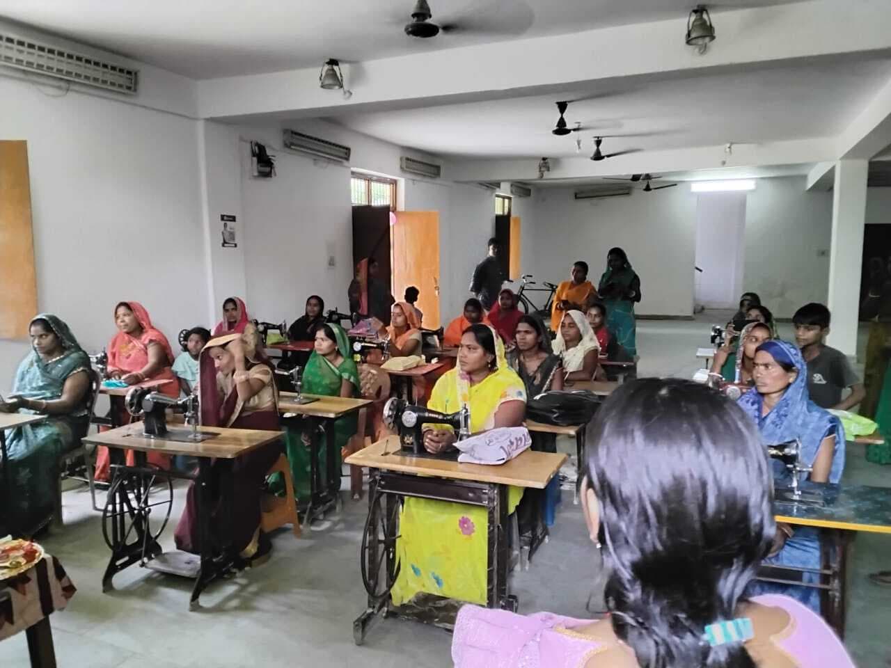 Samastipur News:ग्रामीण महिलाओं में रोजगार सृजन करने की जरूरत : मुखिया