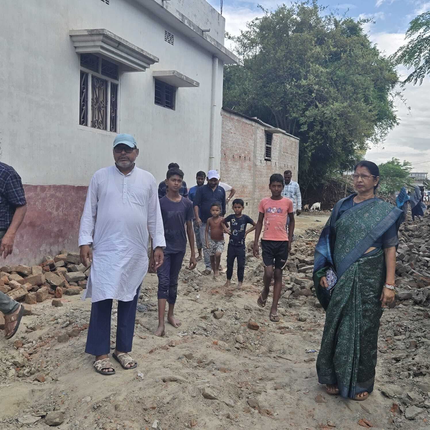 वार्ड दो में शमशेरगंज मुख्य सड़क का महापौर ने किया शिलान्यास