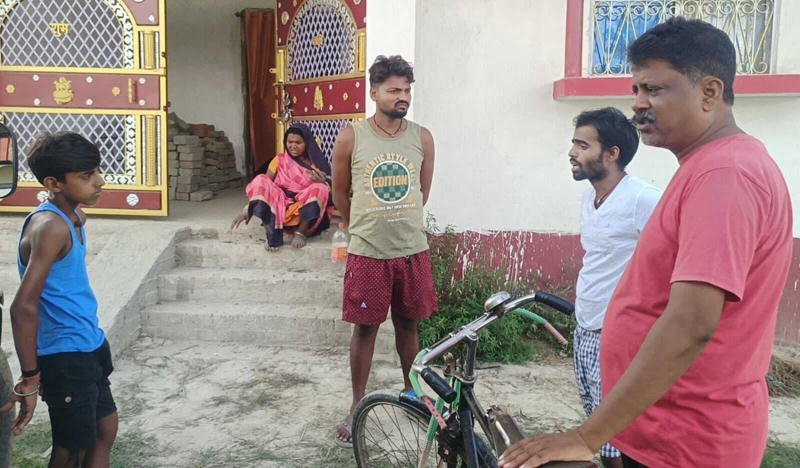 hajipur news. एक लाख के जेवर समेत तीन लाख की संपत्ति की चोरी