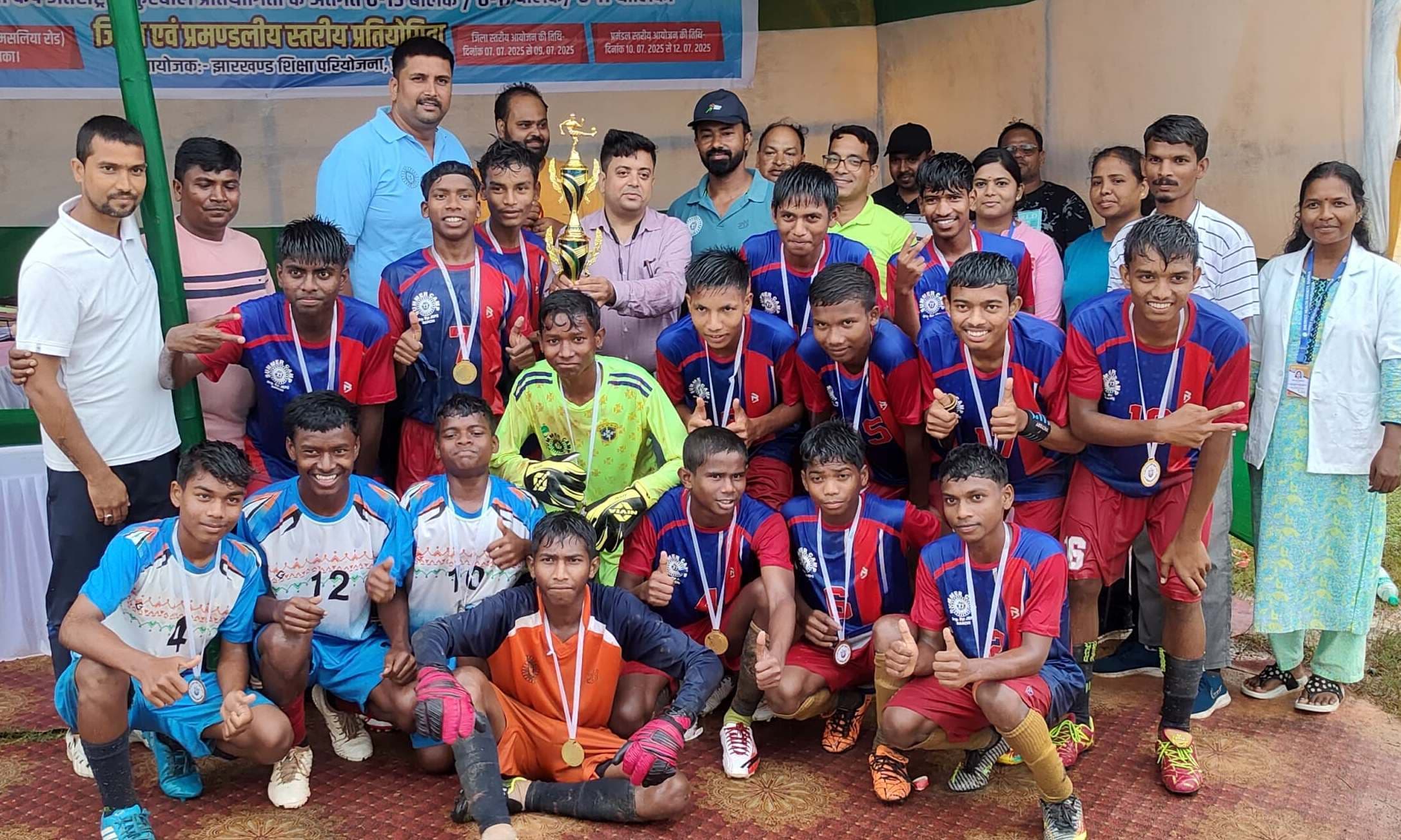 अंडर-14 में सरैयाहाट को शिकस्त देकर दुमका फिर से बना चैंपियन