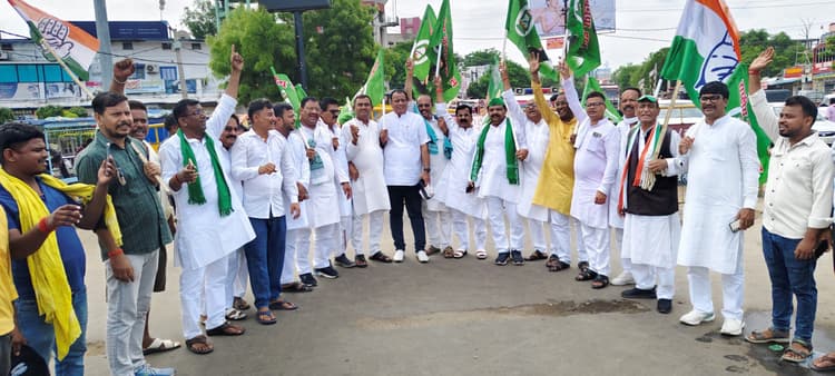 Aurangabad News : महागठबंधन ने किया चक्का जाम