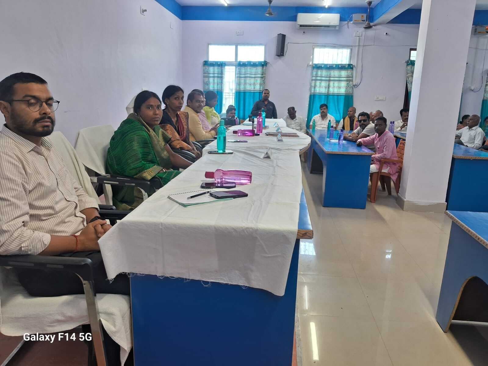 शंभुगंज में पंचायत समिति की बैठक आयोजित