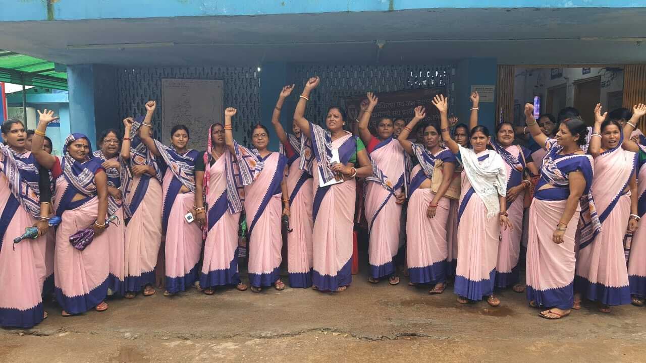 14 सूत्री मांगों को सौंप कर किया धरना-प्रदर्शन