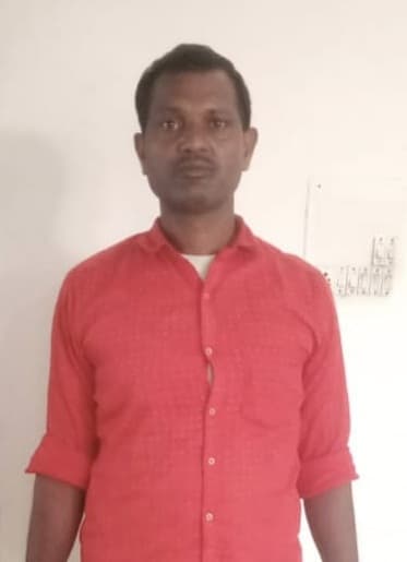 हत्या मामले में फरार 50 हजार रुपये का इनामी बदमाश गिरफ्तार